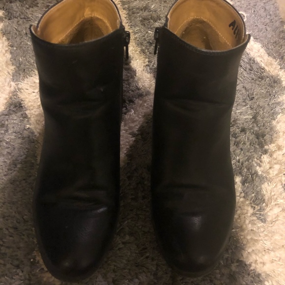 Natural Soul Pleather heeled black bootie - Picture 3 of 6